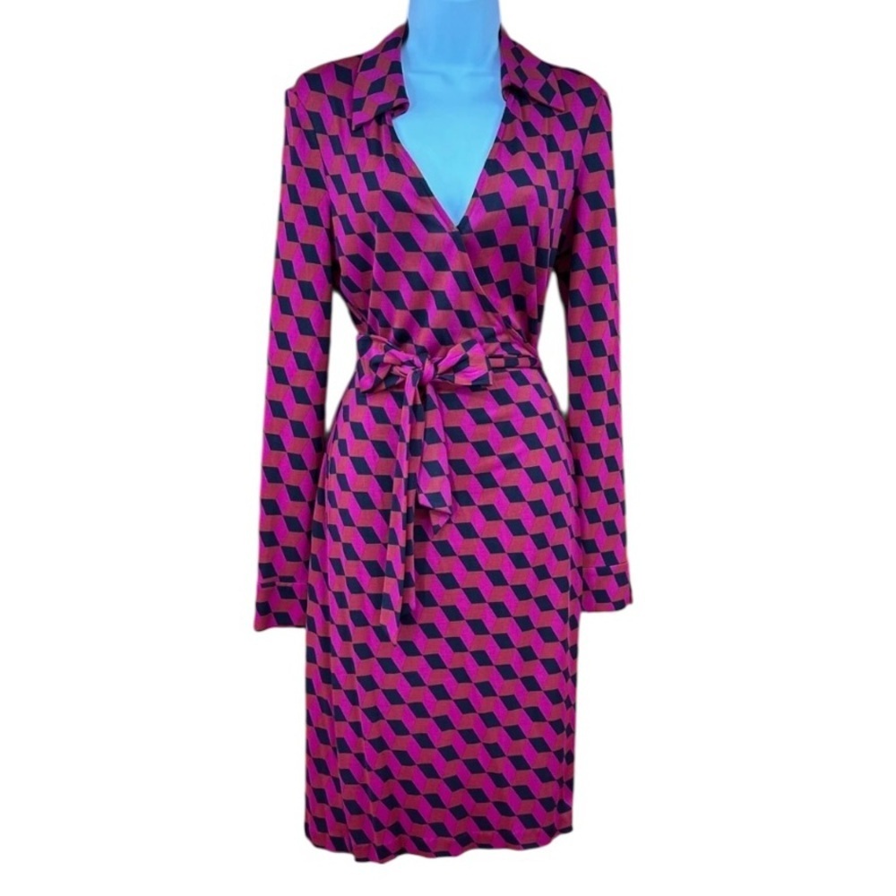 Diane Von Furstenberg DVF Jeanne silk pink & black geometric print wrap dress